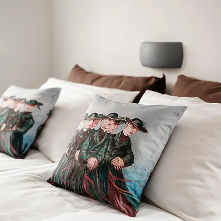 W In Harbour District, Free Parking 塔林